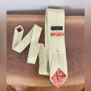 Ted Baker London Green Diagonal Stripe Lux Designer 100% Silk Men’s Necktie 61”